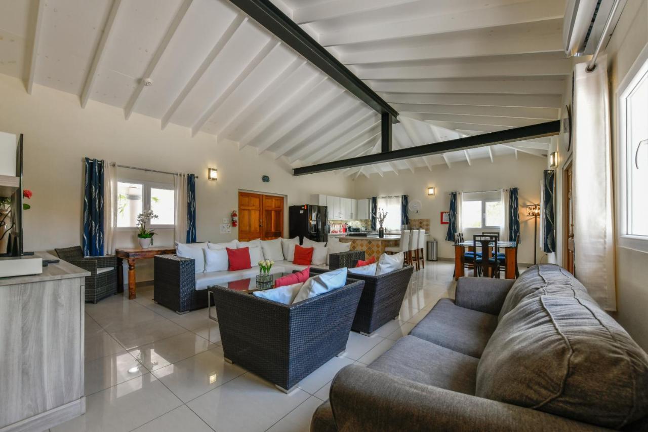 Villa Swiss Paradise With Private Pool 棕榈滩 外观 照片